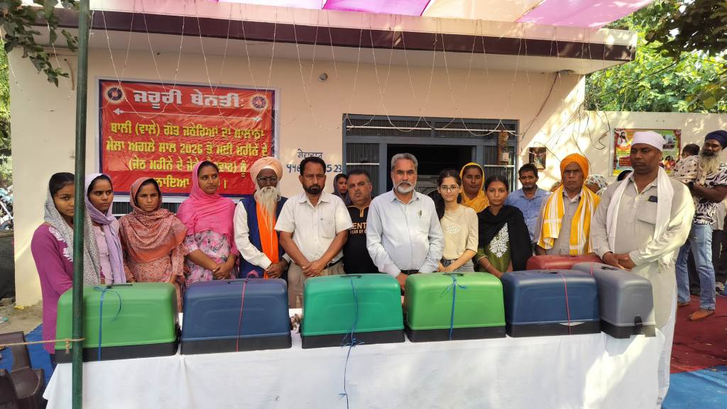 Sewing machines given to girls on the occasion of Bali Jathera fair